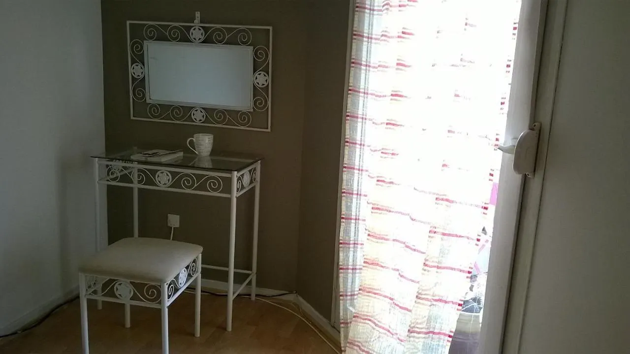 Apartment Oasis T3 Centre Ville Jardin Prive Villeurbanne France