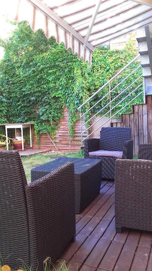 Oasis T3 Centre Ville Jardin Prive Villeurbanne 0*,  France